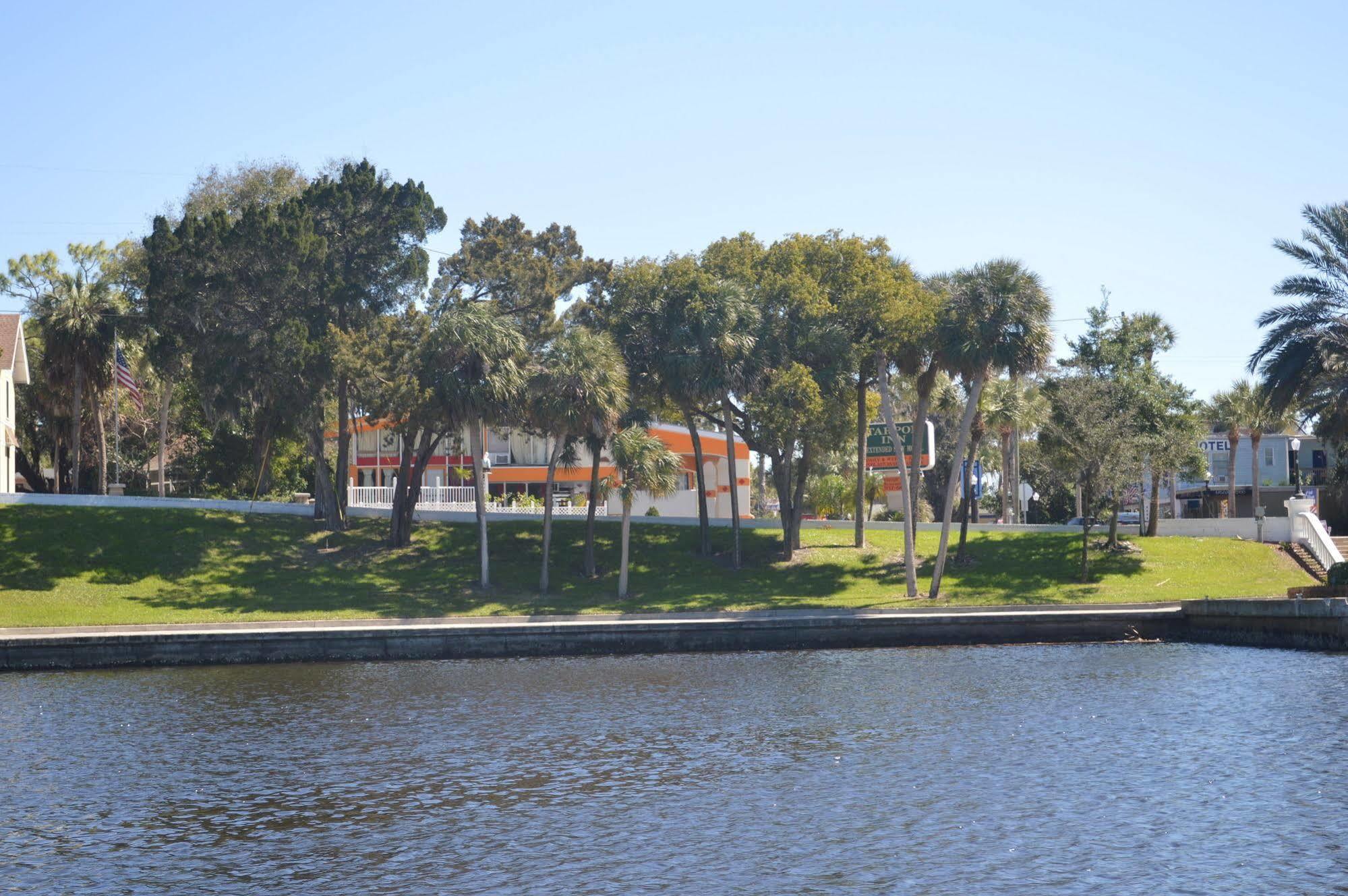 Tarpon Inn ทาร์พอนสปริงส์ ภายนอก รูปภาพ