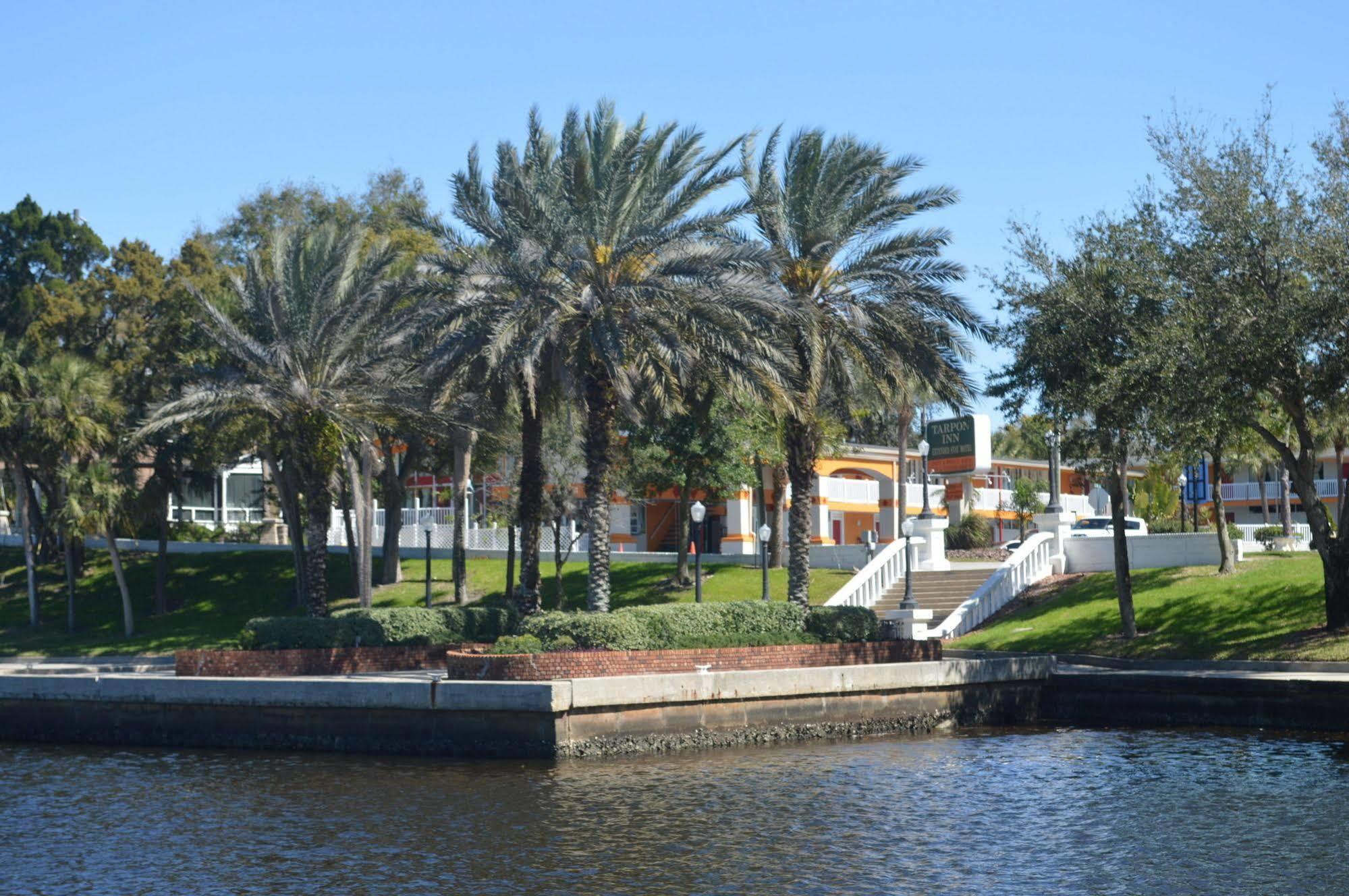 Tarpon Inn ทาร์พอนสปริงส์ ภายนอก รูปภาพ